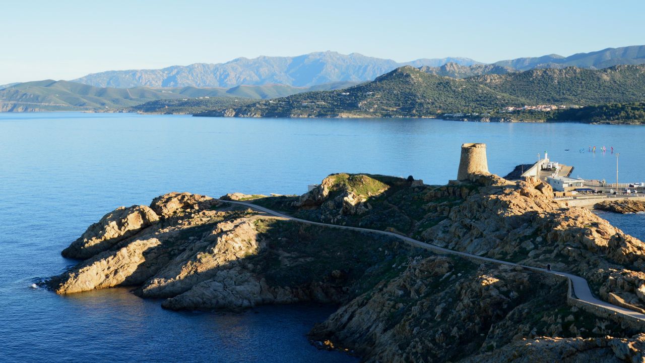Partez à la découverte des plus belles îles d'Europe avec Voyage Privé